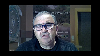 TV LOCALE ' Philippe est dans l' pré ' L agriculture une arme stratégique qui échappe aux paysans 